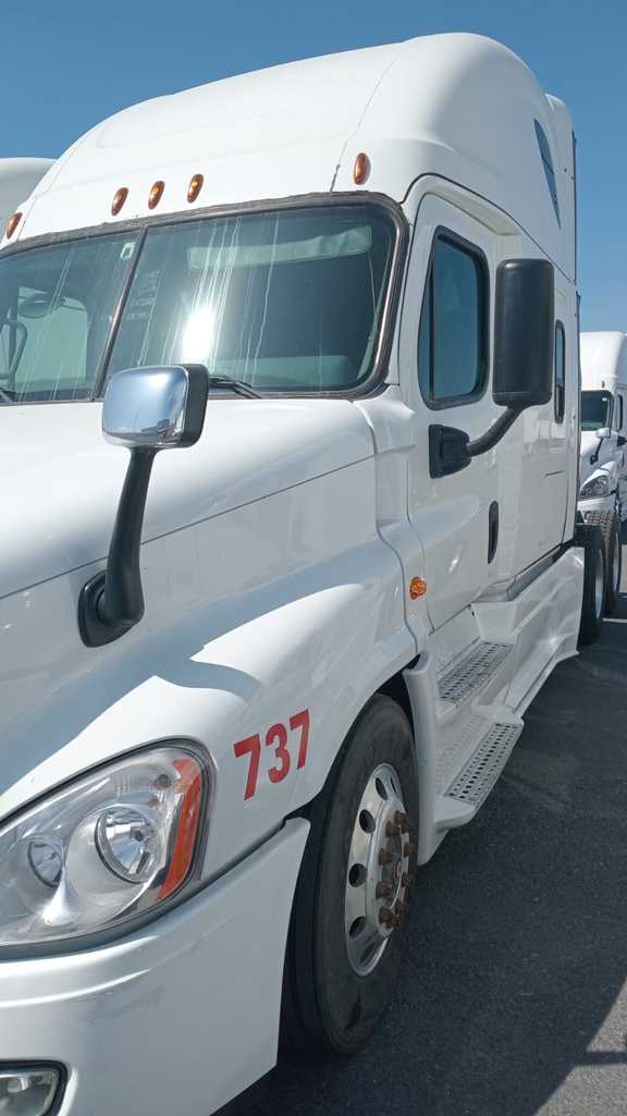 FREIGHTLINER CASCADIA DD15
